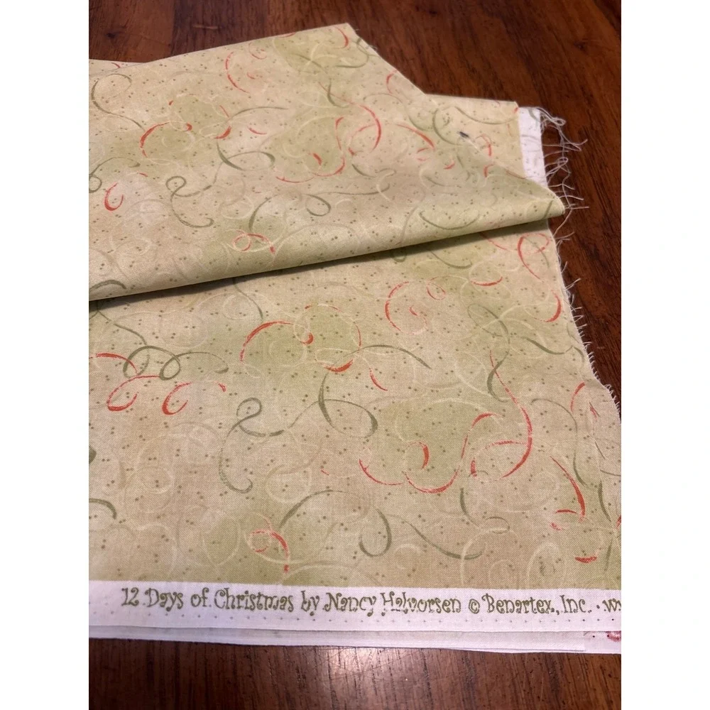 12 Days Of Christmas Benartex Fabric‎ 40x42 Inches Green & Red Confetti Cotton